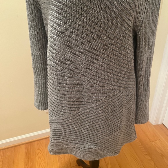 WHBM gorgeous sweater size XL - Picture 4 of 9